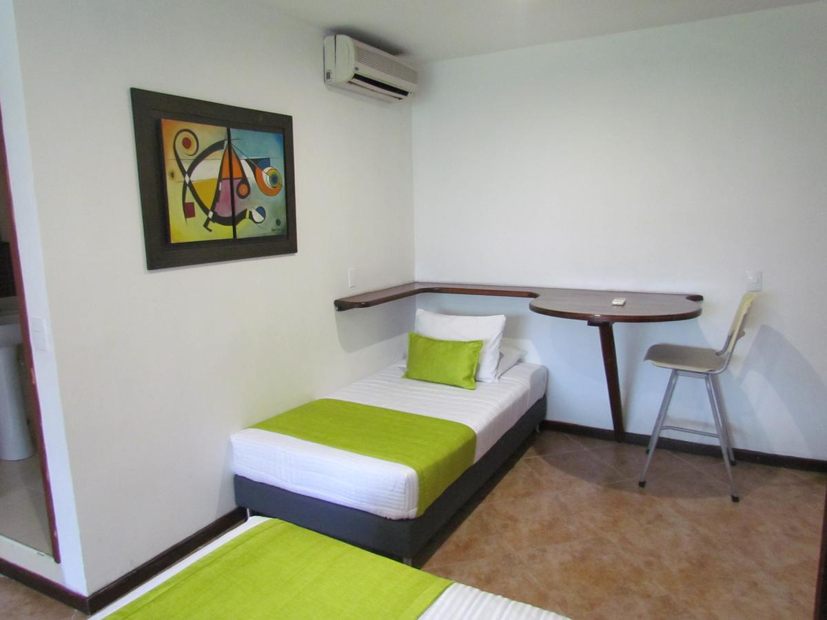 Hotel Plaza Mayor 麦德林 外观 照片